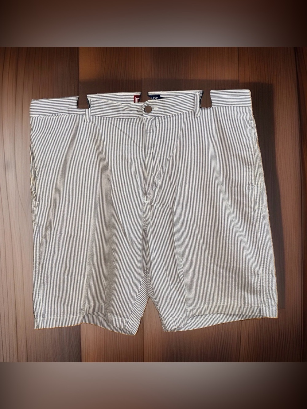 Chaps Men's White and Blue Seersucker Flat-Front Shorts-38-EC